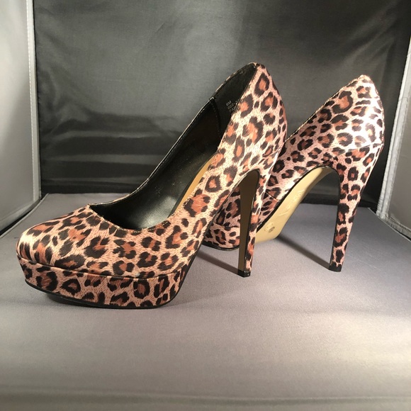 High heels - Picture 3 of 4